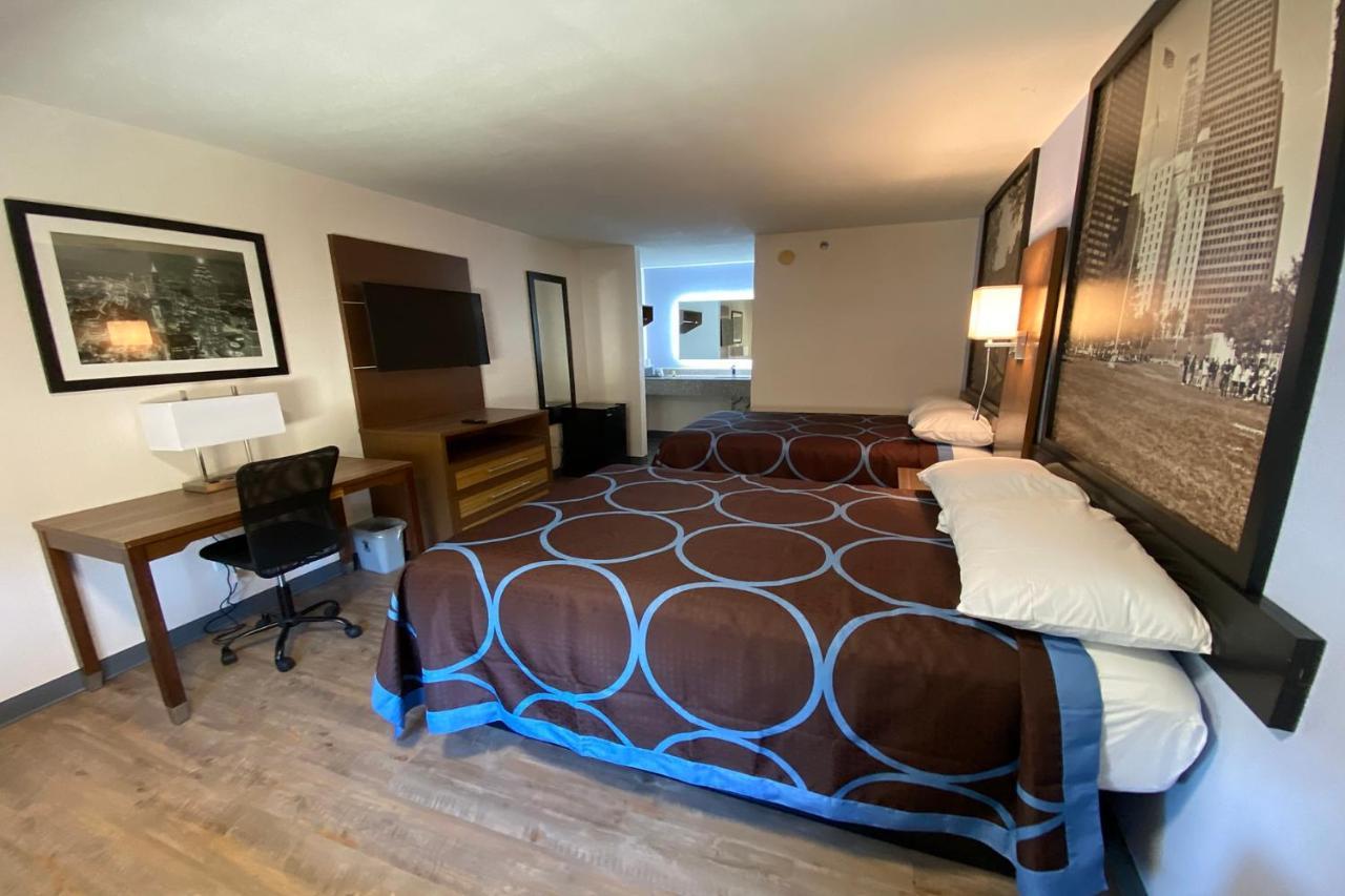Hotel Super 8 By Wyndham Marietta/west/atl Area Marietta